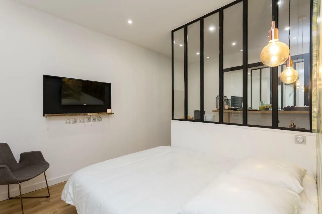 Studio D'architecte Au Pied De Tour Eiffel 파리