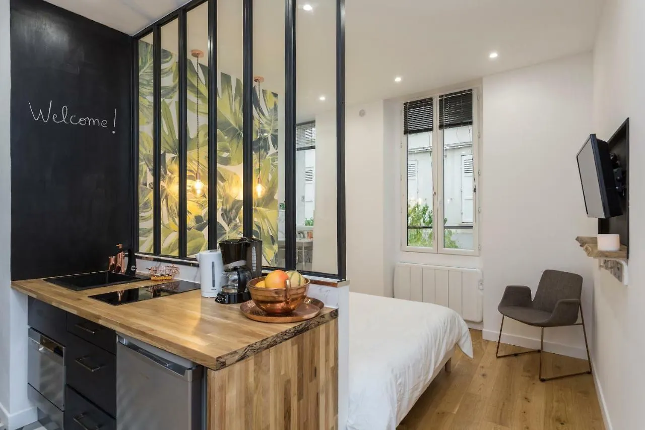 Appartement Studio D'architecte Au Pied De Tour Eiffel Paris