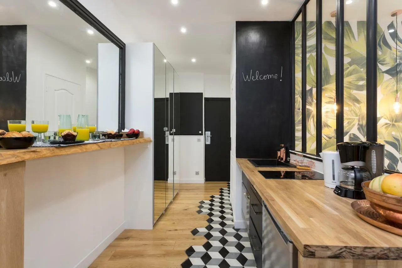 Appartement Studio D'architecte Au Pied De Tour Eiffel